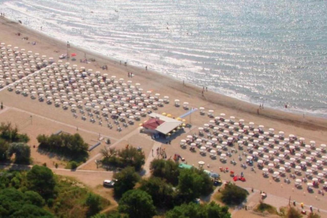 Arco Bungalow Eraclea Mare Exteriör bild